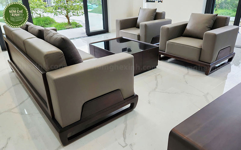 Bộ bàn sofa trong nội thất nhà vườn Trà Vinh